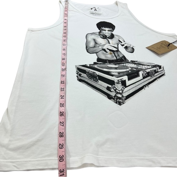 NWT Bow & Arrow Bruce Lee DJ Womens Muscle Tank MMA Dragon Avengers Woman’s XL - Picture 7 of 10